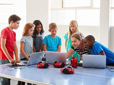 Fostering Creativity Through Collaborative STEAM Learning